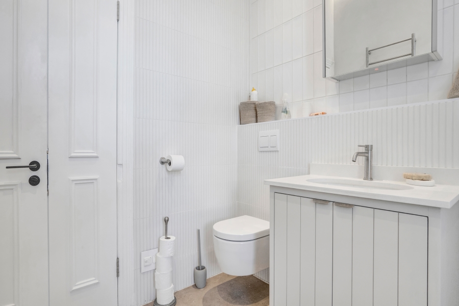 2 Bedroom Property for Sale in Oranjezicht Western Cape